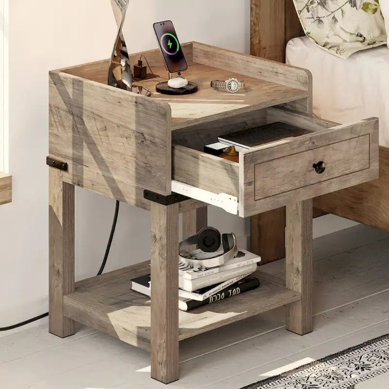 Table d'appoint de style ferme avec station de recharge, ports USB et prises électriques