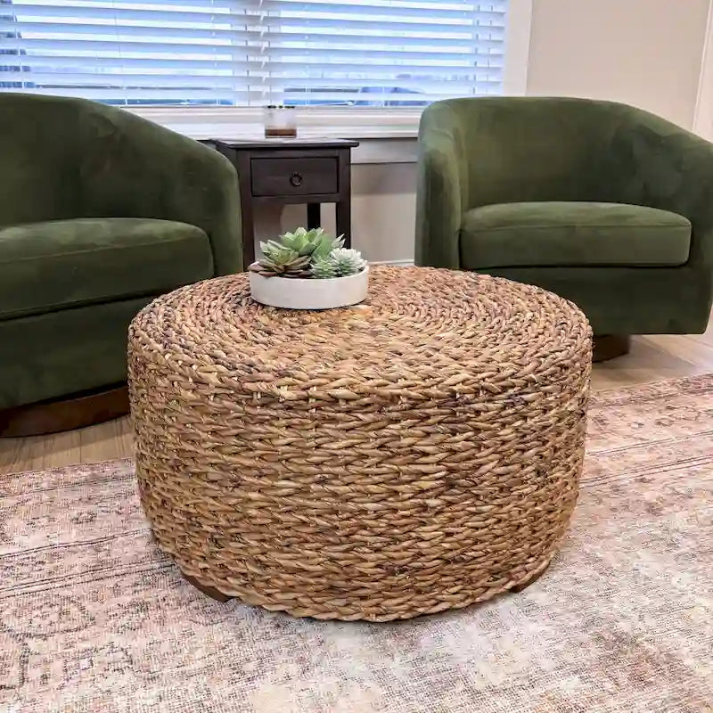 Table basse ronde ottomane en bois d'abaca naturel tissée à la main par