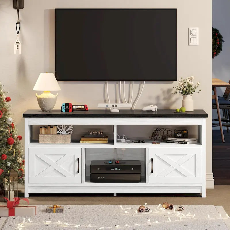Meuble TV de style rustique pour téléviseurs jusqu'à 65 po avec portes, étagères ouvertes et prises de courant