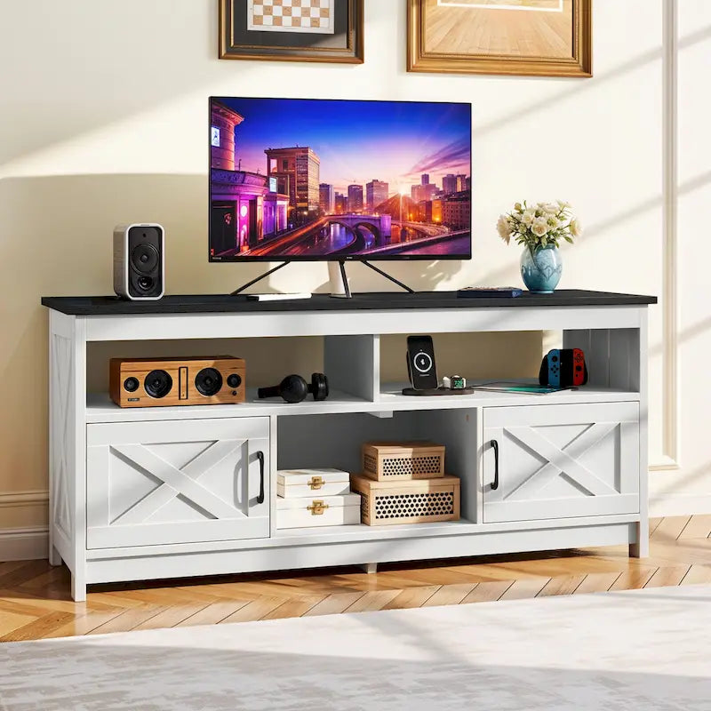 Meuble TV de style rustique pour téléviseurs jusqu'à 65 po avec portes, étagères ouvertes et prises de courant