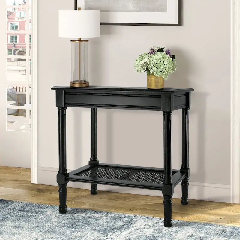 Table d'appoint crème avec étagère en rotin