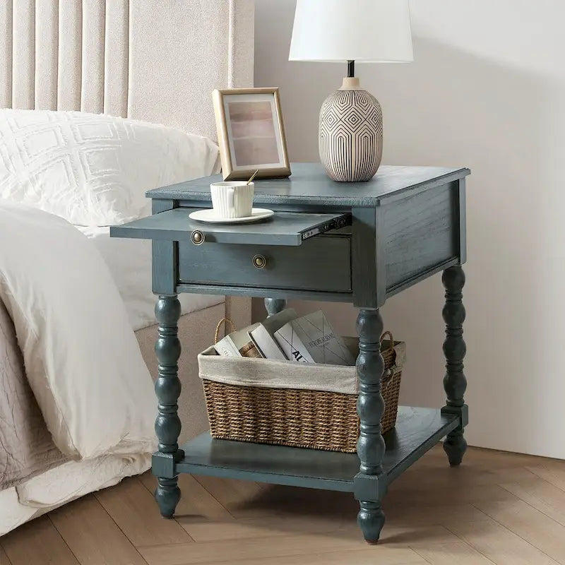 Table d'appoint en bois massif traditionnelle de 66 cm avec port USB